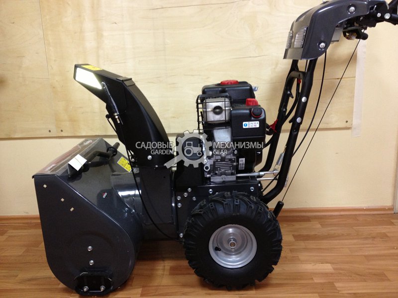 Снегоуборщик Briggs&Stratton BM924E (USA, 61 см., B&S, 205 куб.см., эл/стартер 220В, фара, 89 кг.)