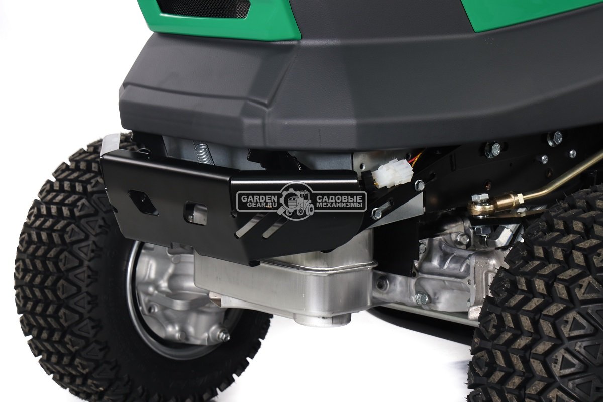 Садовый трактор Caiman Comodo Max 4WD 107D2K2 (CZE, Kawasaki FS600V, 603 куб.см, гидростатика, дифференциал, 380 л., ширина кошения 102 см., 334 кг.)