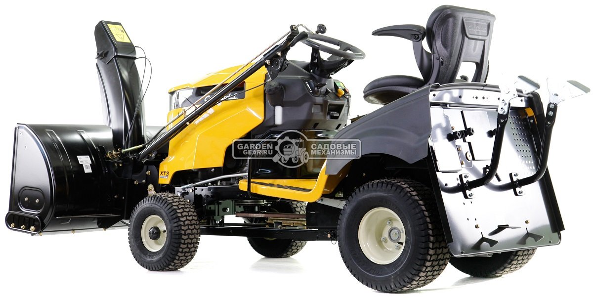 Снегоуборочный трактор Cub Cadet XT3 QR95 с 3X роторным снегоуборщиком и цепями на колеса