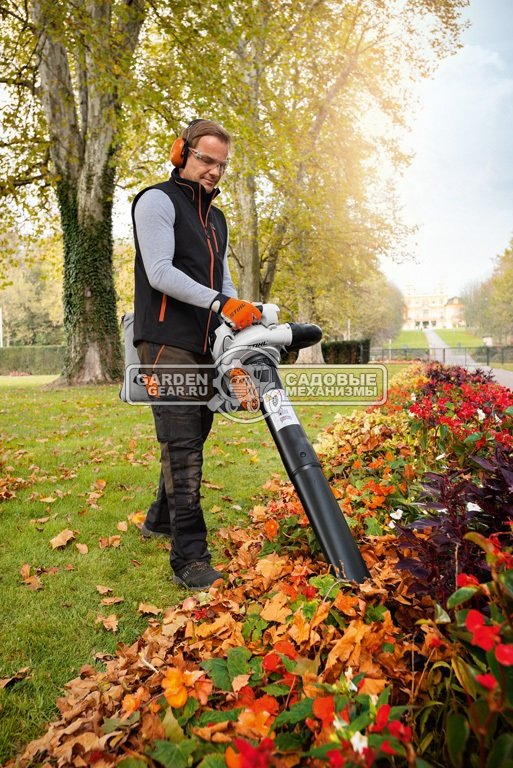 Садовый пылесос воздуходувка бензиновая Stihl SH 56 (USA, 27,2 см3, 0,7 кВт./1,0 л.с., макс. расход воздуха 730 м3/ч, 71 м/с, мешок - 45 л., 5,2 кг.)