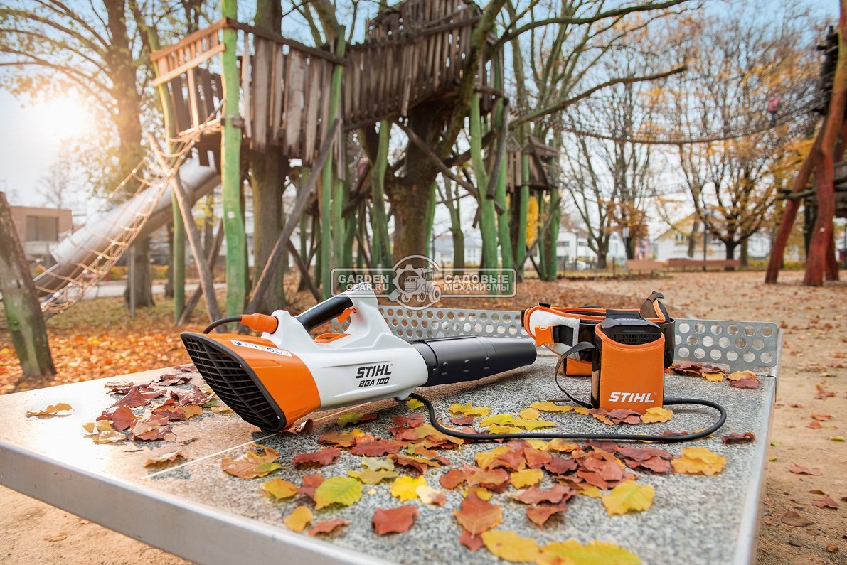 Воздуходувка аккумуляторная Stihl BGA 100 SET c АКБ AR 3000 и ЗУ AL 500 (AUT, 36В Pro, макс. расход воздуха 840 м3/ч., скорость 81 м/с., 2,5 кг.)