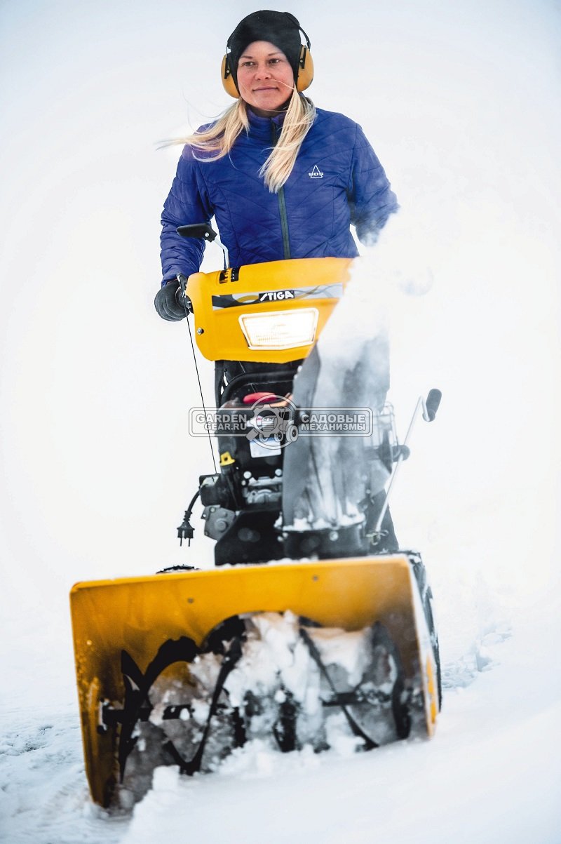 Снегоуборщик Stiga Snow Blizzard (USA, 69 см., B&S, 249 куб.см., эл/стартер 220В, фара, 86 кг.)