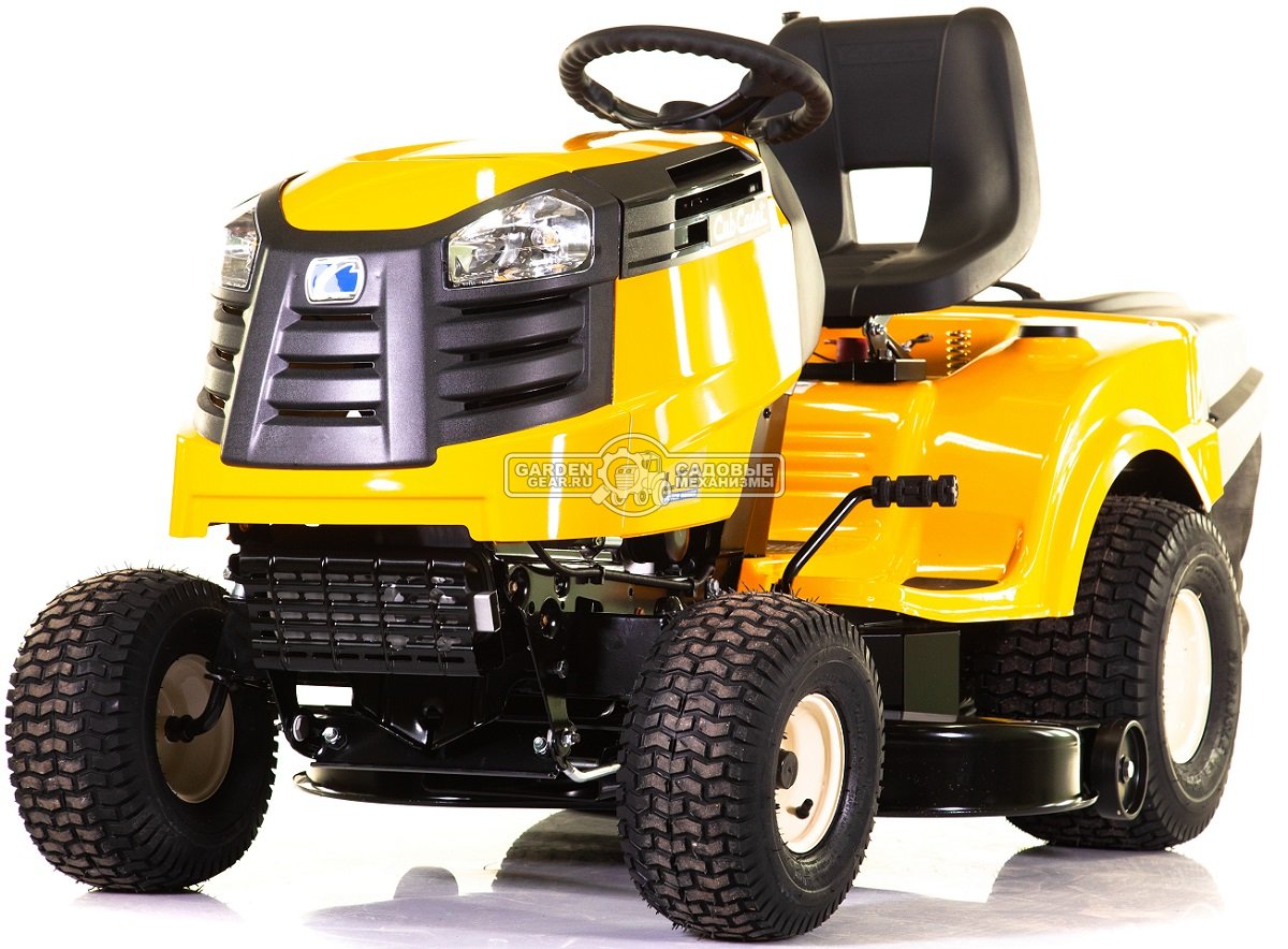 Снегоуборочный трактор Cub Cadet LT2 NR92 с ножом отвалом 117 см., и цепями на колеса