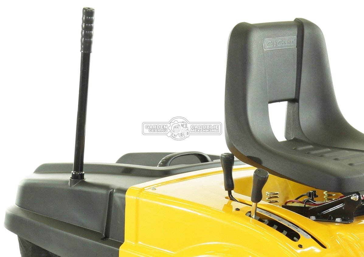 Садовый трактор Cub Cadet LT1 NR92 (USA, Cub Cadet, 439 куб.см., механика, травосборник 240 л., ширина кошения 92 см., 195 кг.)