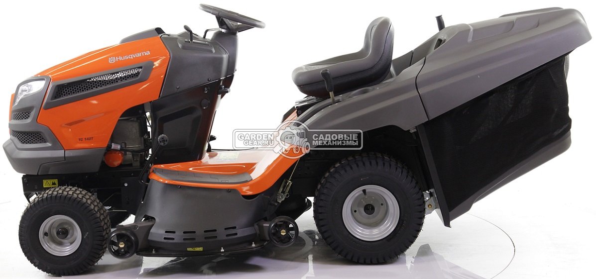 Садовый трактор Husqvarna TC 142T (USA, B&S Husqvarna 7200 V-Twin, 656 куб.см., гидростатика, травосборник 320 л., ширина кошения 107 см., 244 кг.)