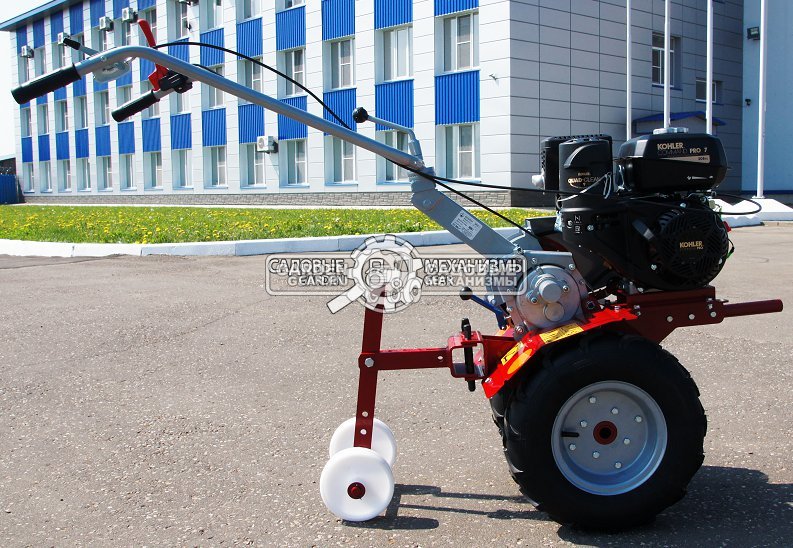 Мотоблок Lander / Пахарь МКМ-3-Б6,5 B&S (RUS, колеса 4.00х8, 208 см3., 6.5 л.с., 73 см., 2 вперед/1 назад, 67 кг.)