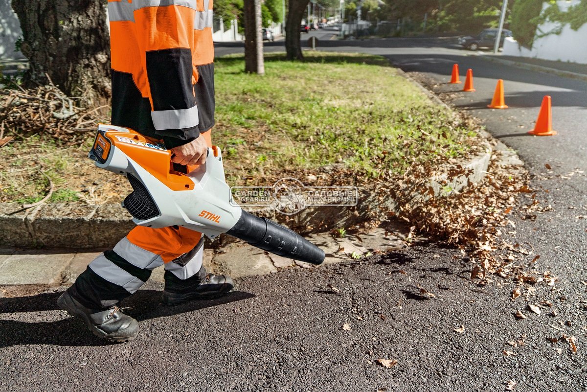 Воздуходувка аккумуляторная Stihl BGA 86 SET c АКБ AP300 и ЗУ AL300 (AUT, 36В Pro, макс. расход воздуха 780 м3/ч., скорость 69 м/с., 4,5 кг.)