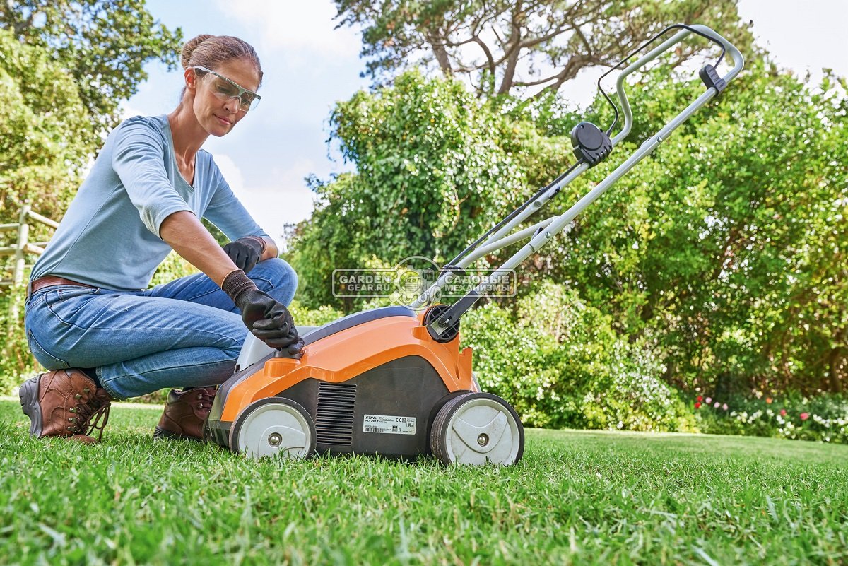 Вертикуттер - аэратор аккумуляторный Stihl RLA 240.0 без АКБ и ЗУ (PRC, Compact 36В, ширина 34 см., 2 вала в комплекте, травосборник - 50 л., 14 кг.)