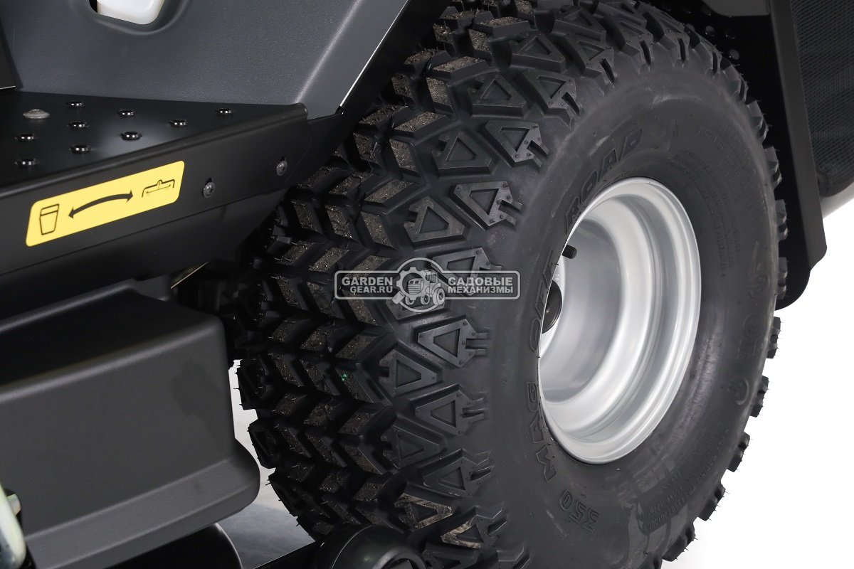 Садовый трактор Caiman Comodo Max 4WD 107D2C2 (CZE, Caiman V-Twin, 708 куб.см., гидростатика, дифференциал, 380 л, ширина кошения 102 см, 329 кг.)