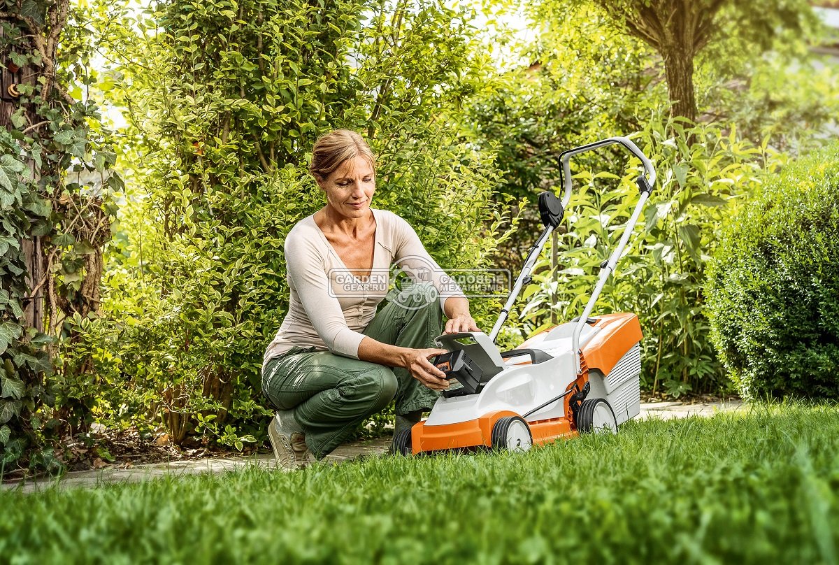 Газонокосилка аккумуляторная Stihl RMA 235.0 SET с АКБ AK 20 и ЗУ AL 101 (AUT, Compact 36В, 33 см, несамоходная, травосборник 30 л, пластик, 15,2 кг.)