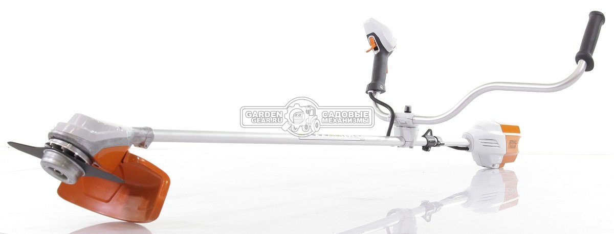 Аккумуляторная мотокоса Stihl FSA 90 SET c АКБ AP300 и ЗУ AL300 (AUT, 36В Pro, 2-х лопастной нож, леска - опция, Т-рукоятка, 3,2 кг.)