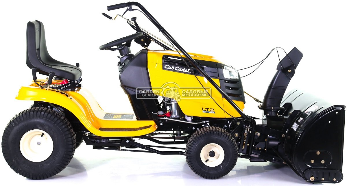 Снегоуборочный трактор Cub Cadet LT2 NS96 с 2X роторным снегоуборщиком и цепями на колеса