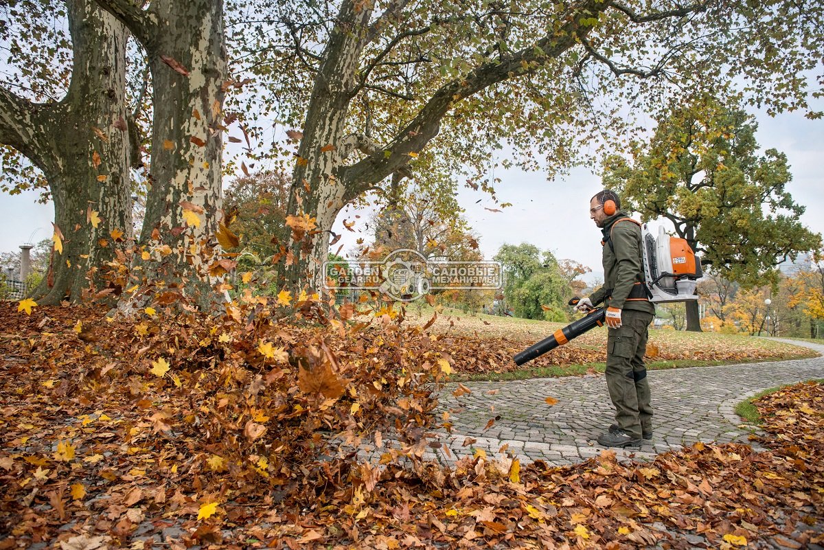 Воздуходувка бензиновая ранцевая Stihl BR 800 C-E Magnum (USA, 79,9 куб.см., 4-MIX, 3,2 кВт/4,36 л.с., макс. расх. 2025 м3/ч., ск. 97 м/с., 11,7 кг.)