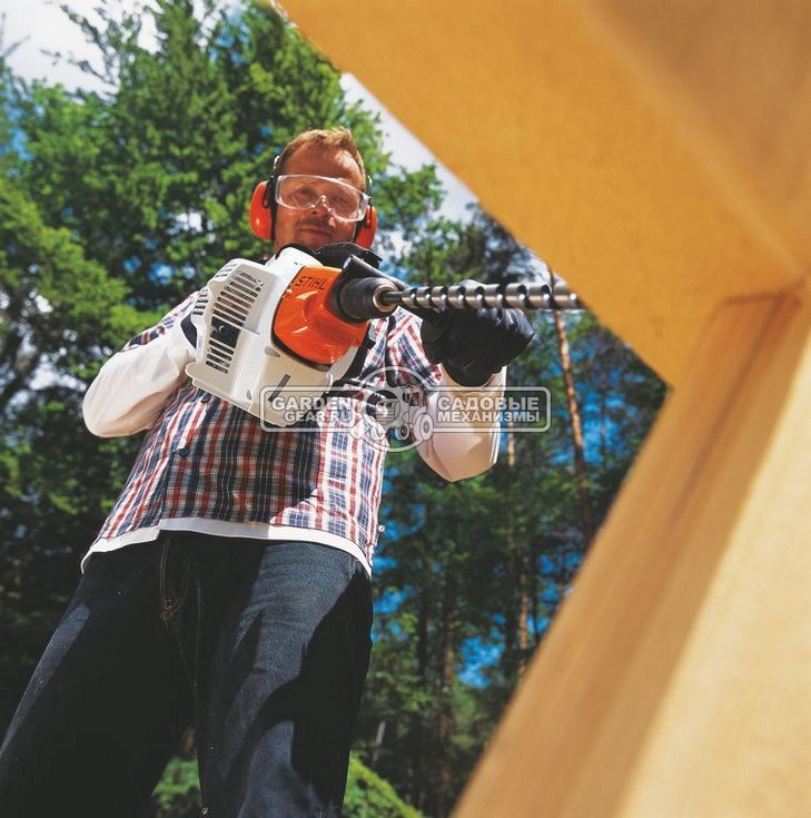 Бензобур Stihl BT 45 с рукояткой для шнеков ( 27,2 см3, 1.1 л.с., шнеки, для одного оператора, 4.8 кг)