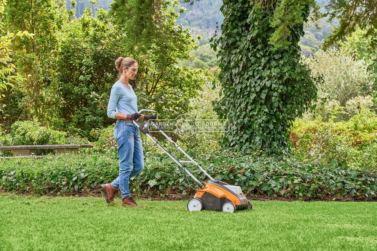 Вертикуттер - аэратор аккумуляторный Stihl RLA 240.0 без АКБ и ЗУ (PRC, Compact 36В, ширина 34 см., 2 вала в комплекте, травосборник - 50 л., 14 кг.)