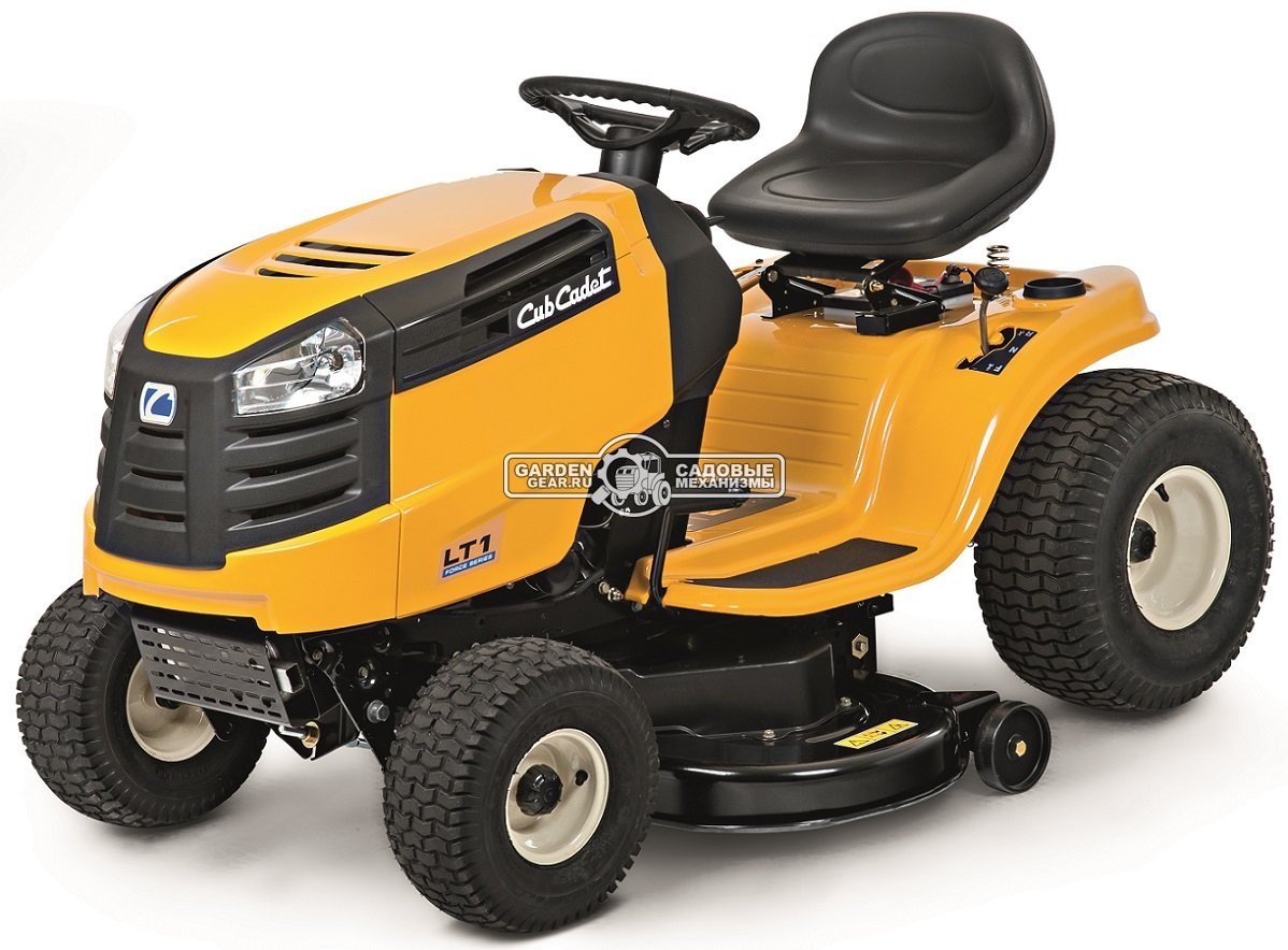 Снегоуборочный трактор Cub Cadet LT1 NS96 с 2X роторным снегоуборщиком и цепями на колеса