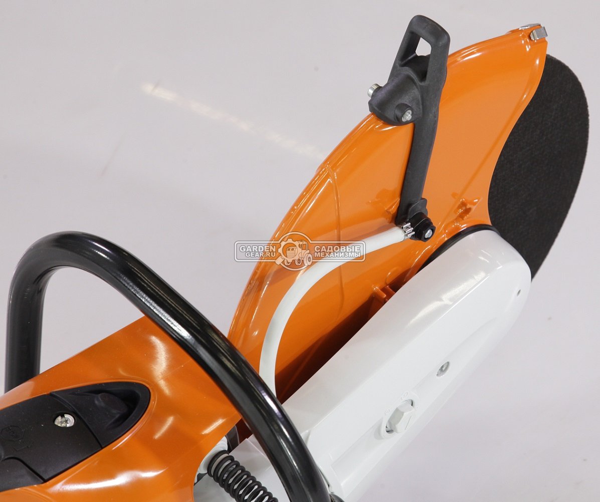 Бензорез Stihl TS 420 (GER, 66,7 куб.см., 3,2 кВт/4,4 л.с., диаметр круга 350 мм., глубина реза 125 мм., 9,6 кг.)