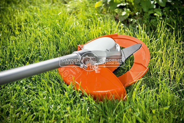 Аккумуляторная мотокоса Stihl FSA 90 SET c АКБ AP300 и ЗУ AL300 (AUT, 36В Pro, 2-х лопастной нож, леска - опция, Т-рукоятка, 3,2 кг.)