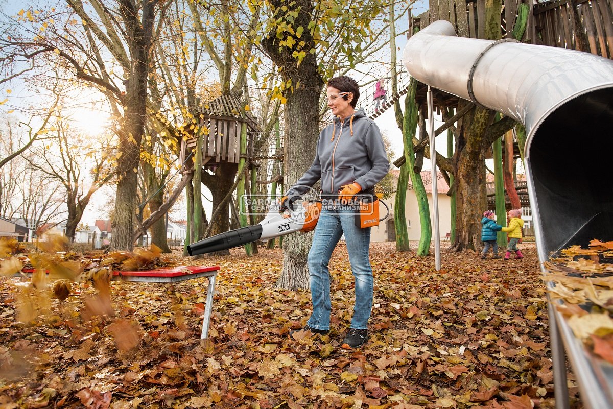 Воздуходувка аккумуляторная Stihl BGA 100 SET c АКБ AR 3000 и ЗУ AL 500 (AUT, 36В Pro, макс. расход воздуха 840 м3/ч., скорость 81 м/с., 2,5 кг.)