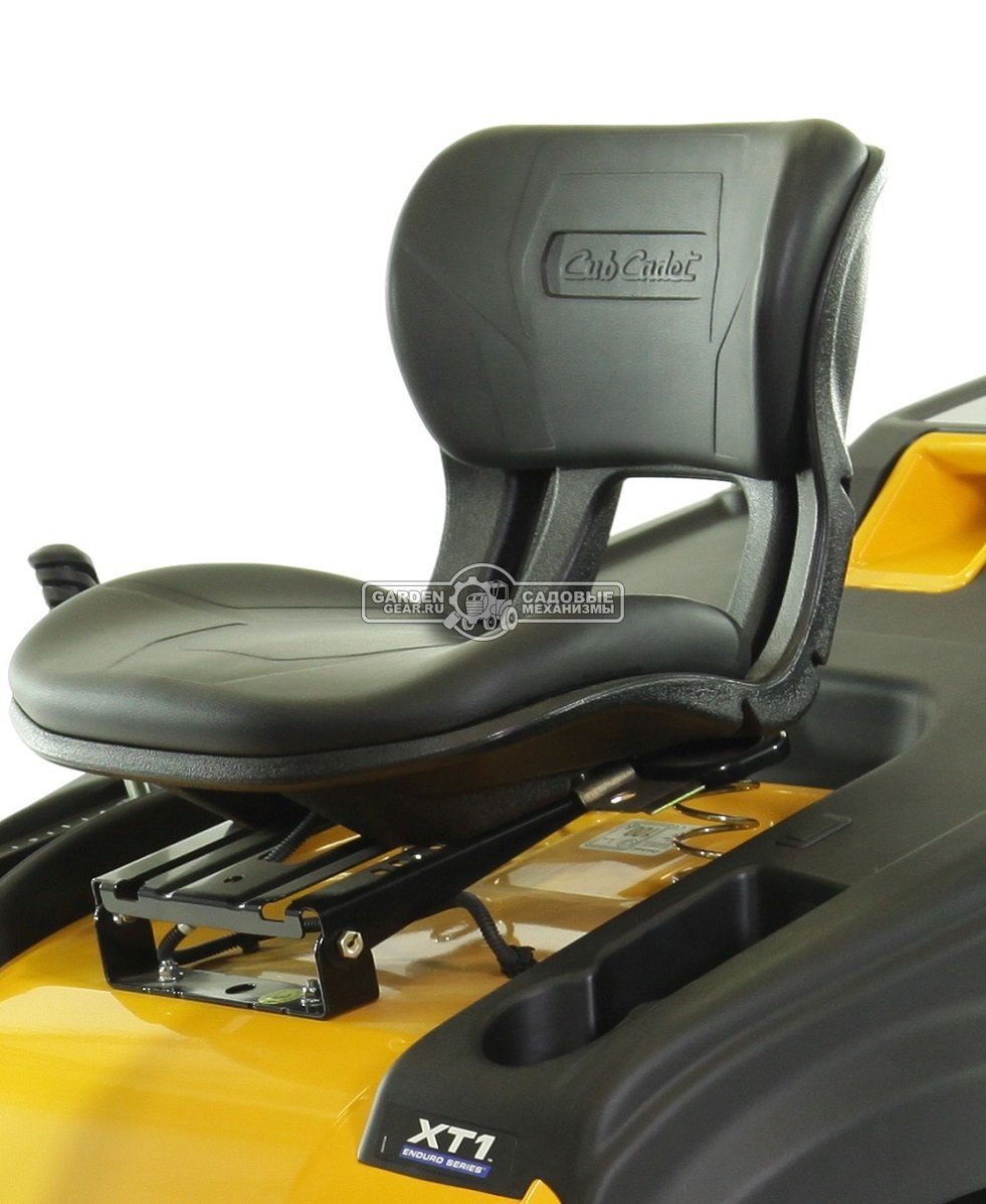 Садовый трактор Cub Cadet XT1 OR106 (USA, Cub Cadet, 547 куб.см., гидростатика, травосборник 320 л., ширина кошения 106 см., 258 кг.)