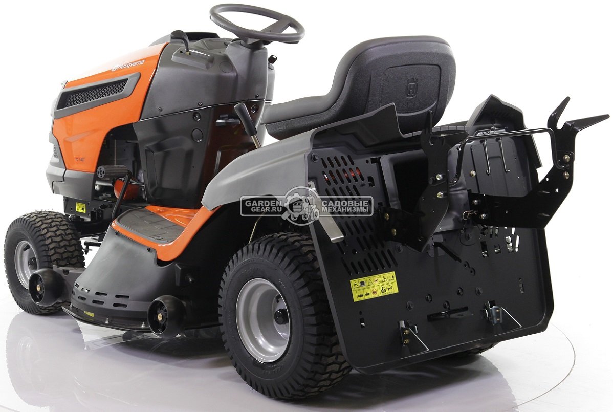 Садовый трактор Husqvarna TC 142T (USA, B&S Husqvarna 7200 V-Twin, 656 куб.см., гидростатика, травосборник 320 л., ширина кошения 107 см., 244 кг.)