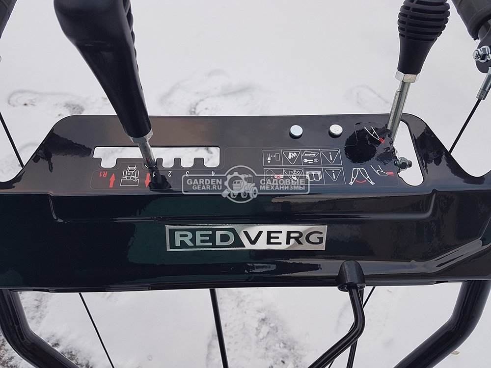 Снегоуборщик RedVerg RD-SB53/950BS (PRC, 53 см, B&S 950, 208 см3, 4 вперед/1 назад, 62 кг)