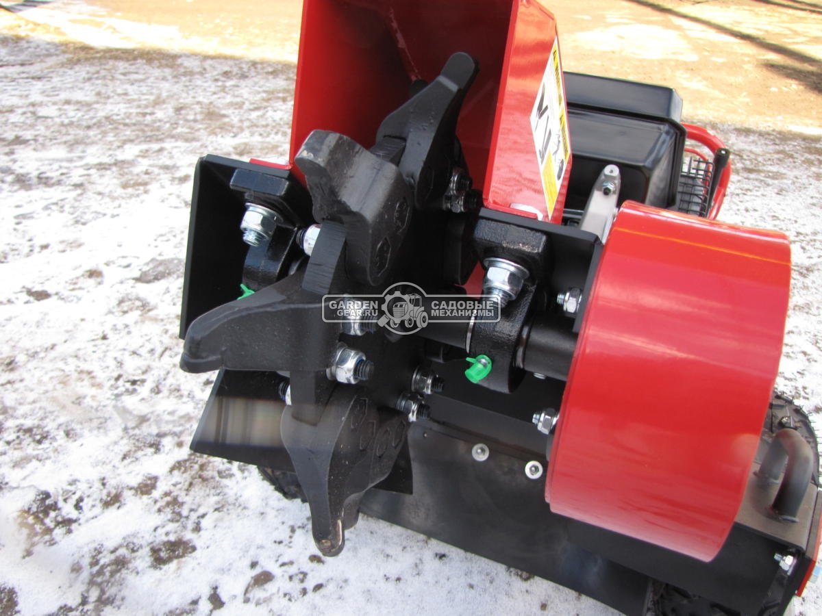 Измельчитель пней DR-SG-15 (PRC, 420 см3, диаметр фрезы 300 мм, 9 ножей, 110 кг)