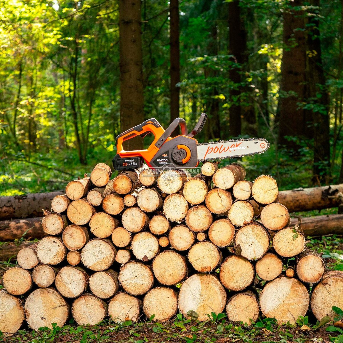 Пила аккумуляторная цепная Daewoo DACS 1221Li 12" SET с АКБ 5 А/ч и ЗУ (PRC, BL 21В, натяжение цепи без инструмента, 3/8"-1.1-45E, 3.8 кг)