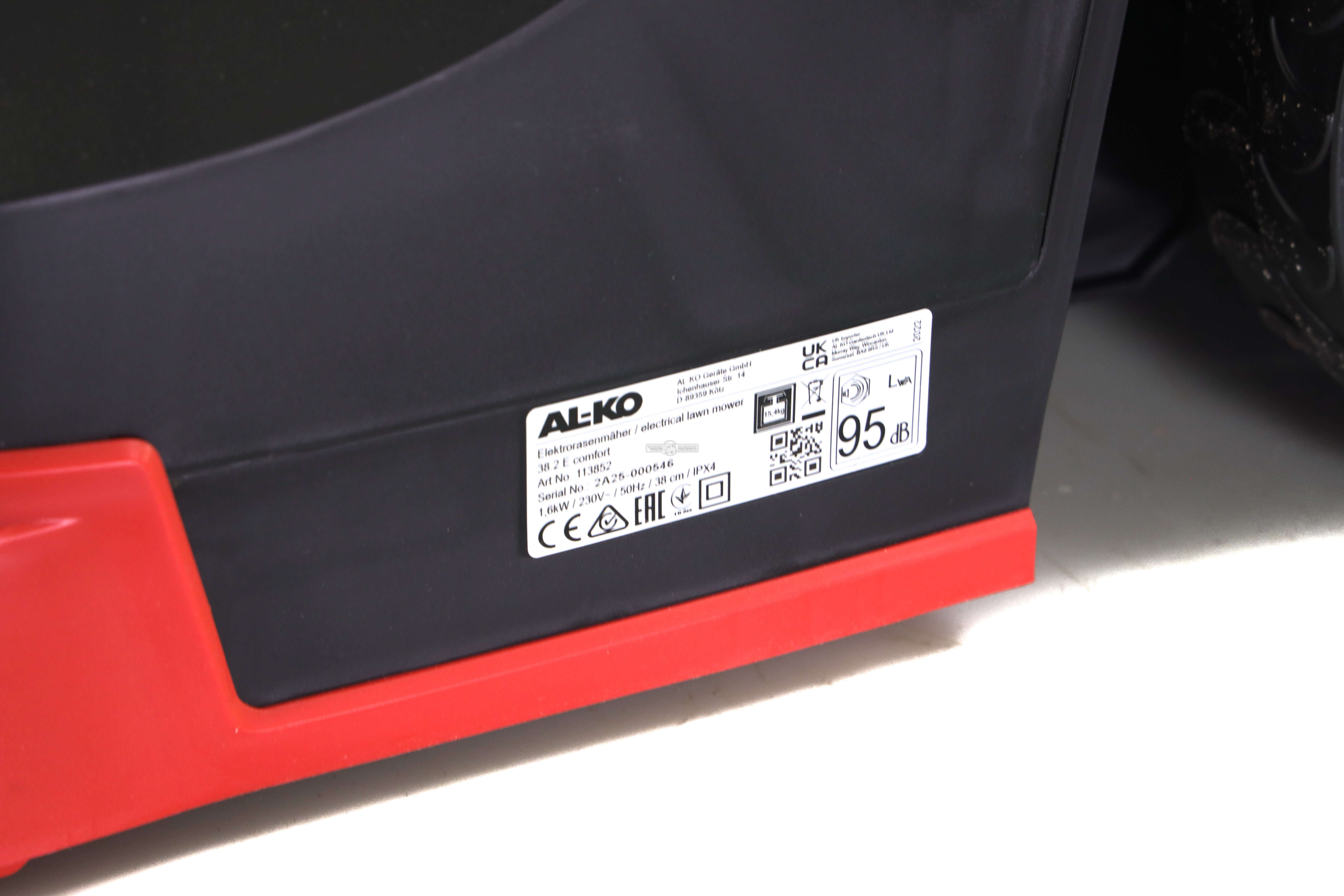 Газонокосилка электрическая Al-ko Comfort 38.2 E (PRC, 1600 Вт., 38 см., пластик, 45 л., мульчирование, 15,4 кг.)