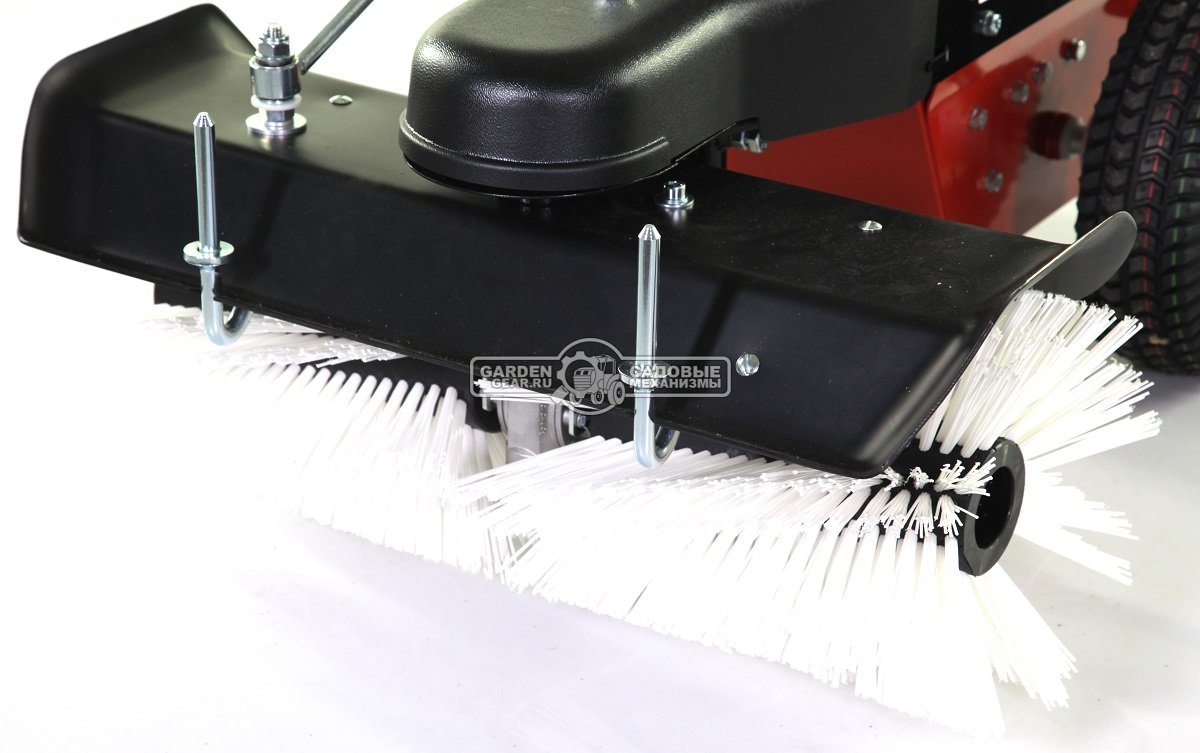 Подметальная машина Limpar 72 с щеткой для снега и грязи (GER, Honda GCVx170, 166 куб.см., ширина 70 см., диаметр 28 см., 1 вперед, 45 кг.)