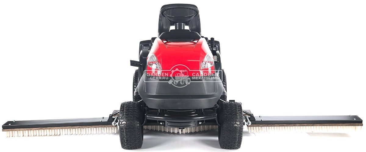 Трактор для футбольного поля Efco EF 84/14,5 K TOSS Sport с щёткой для ухода за искусственным газоном (дека 84 см и травосборник в комплекте)