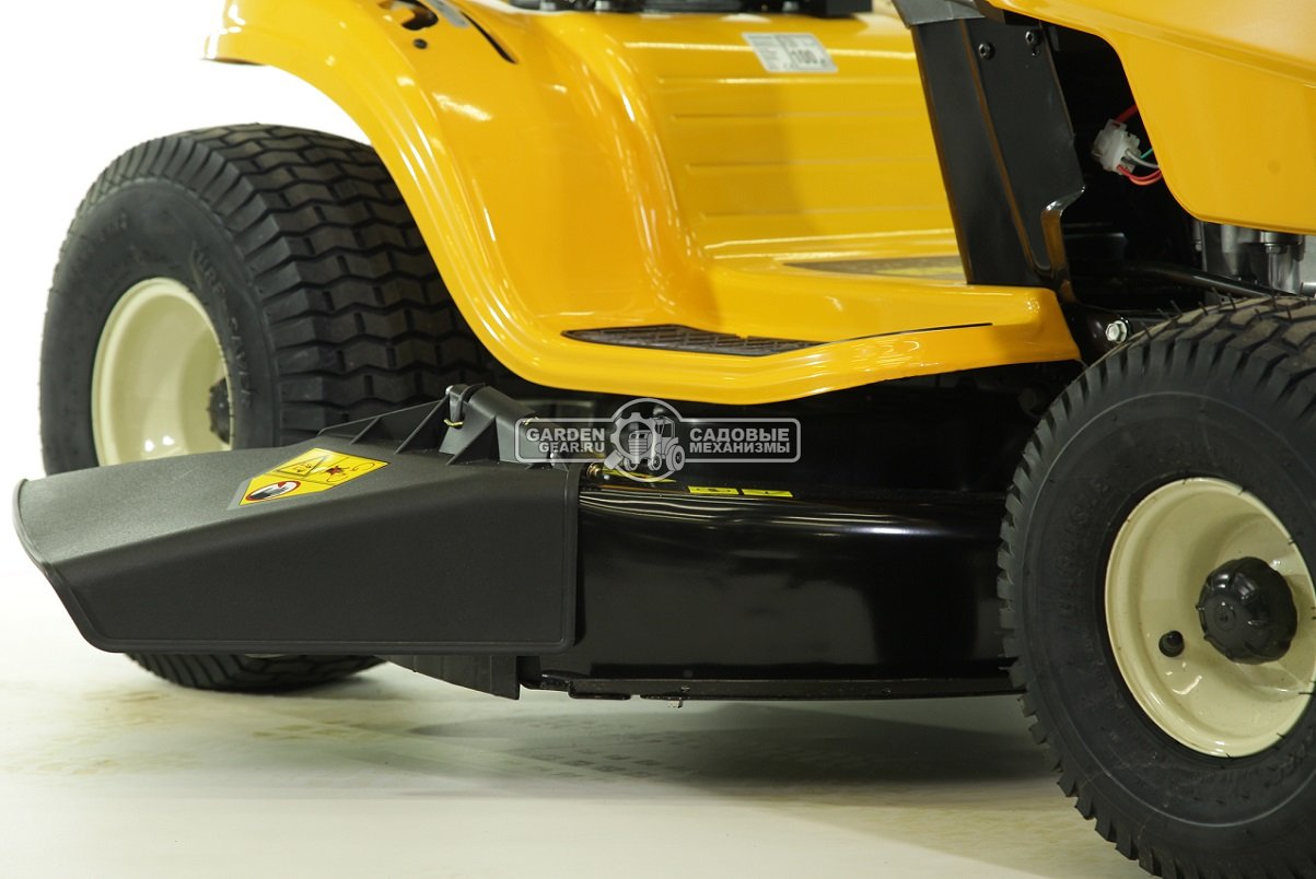 Садовый трактор Cub Cadet LT3 PS107 (USA, Cub Cadet 679, V-Twin, 679 куб.см., гидростатика, боковой выброс, ширина кошения 107 см., 175 кг.)