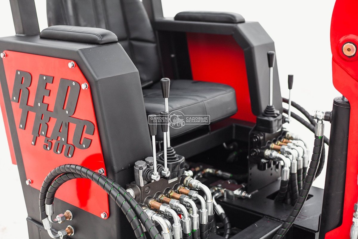 Экскаваторная навеска на мини-трактора RED Trac T500 от ВОМ, глубина копания 2,2 м., ковш 250 мм., 380 кг.