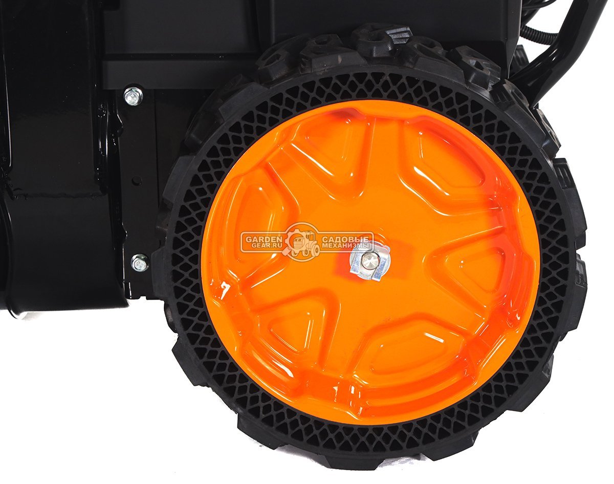 Снегоуборщик аккумуляторный самоходный Villartec WA6261 с 2 АКБ 8.0 А/ч и ЗУ (PRC, BL 62В, 61 см, фара, подогрев рукояток, 62 кг)