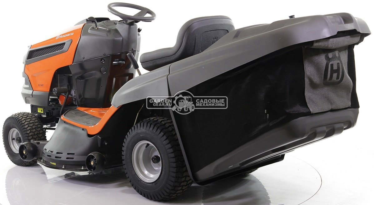 Садовый трактор Husqvarna TC 142T (USA, B&S Husqvarna 7200 V-Twin, 656 куб.см., гидростатика, травосборник 320 л., ширина кошения 107 см., 244 кг.)