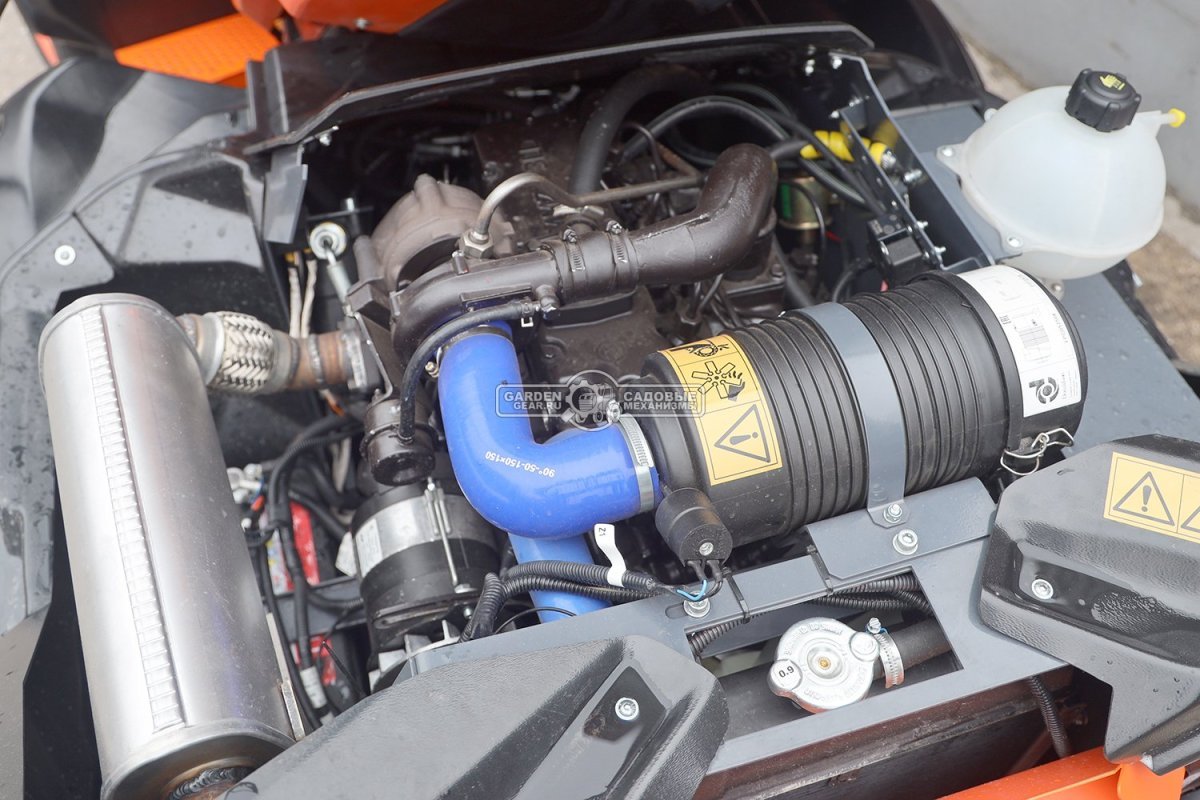 Фронтальный погрузчик Нева с кабиной (RUS, ММЗ-3LDT, 42 л.с., 60 л/мин, грузоподъемность 1200 кг, 2100 кг)