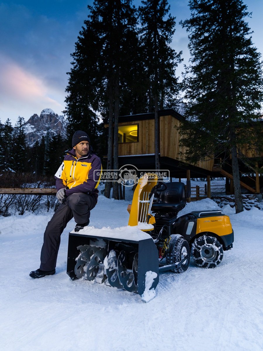 Снегоуборочный райдер Stiga Park PRO 740 IOX 4WD с гидравлическим роторным снегоуборщиком 90 см.