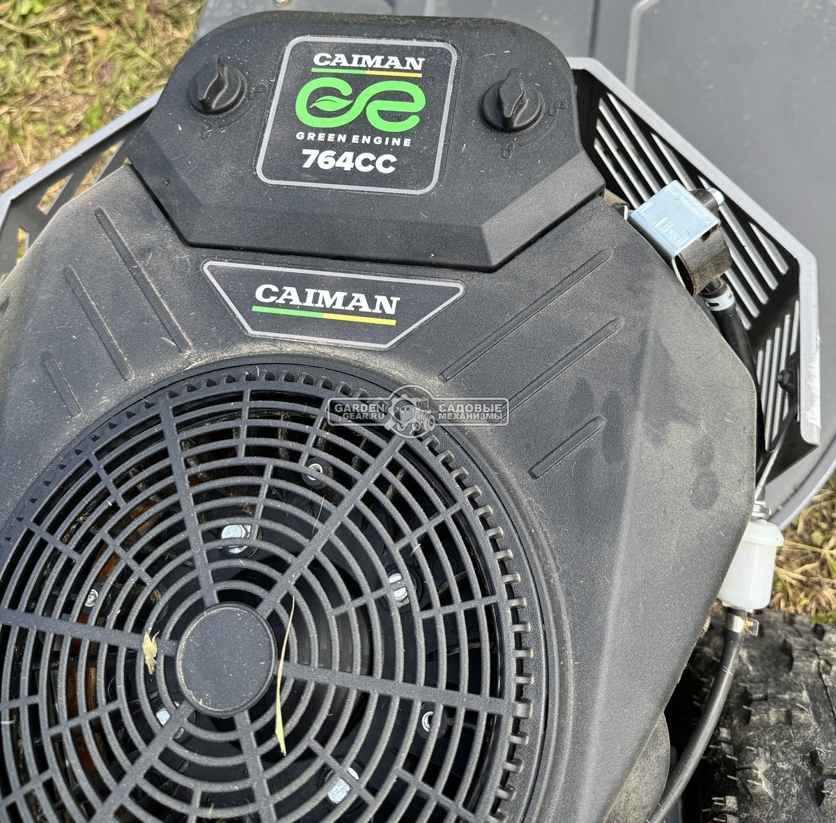 Косилка для высокой травы и кустов Caiman Tuno 220C (RUS, 76 см, Caiman V-Twin, 764 куб.см., дифференциал, 3 вперед / 1 назад, 189 кг.)