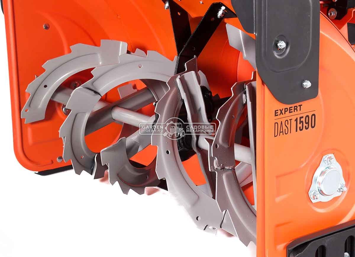 Снегоуборщик Daewoo DAST 1590 гусеничный (PRC, 88 см., Daewoo, 420 см3, эл/стартер 220В, фара, 3-х угольные гусеницы, 140 кг.)