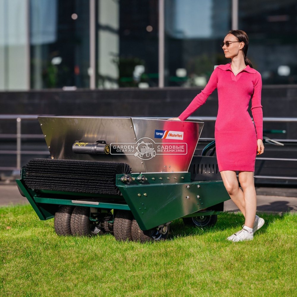 Самоходный разбрасыватель с щеткой MasterYard TDF15B для ухода за спортивными газонами (80 см., Honda GX270, 330 л., диаметр щетки 228 мм., 150 кг.)