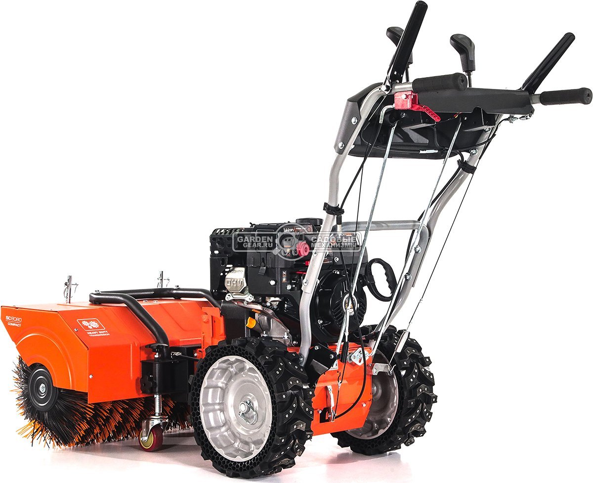 Комбимашина Daewoo SC 8080 с щеткой 80 см. и снегоуборщиком 56 см. (PRC, Daewoo, 221 куб. см., запуск от аккумулятора 21В, скорости 6/2, 87 кг.)