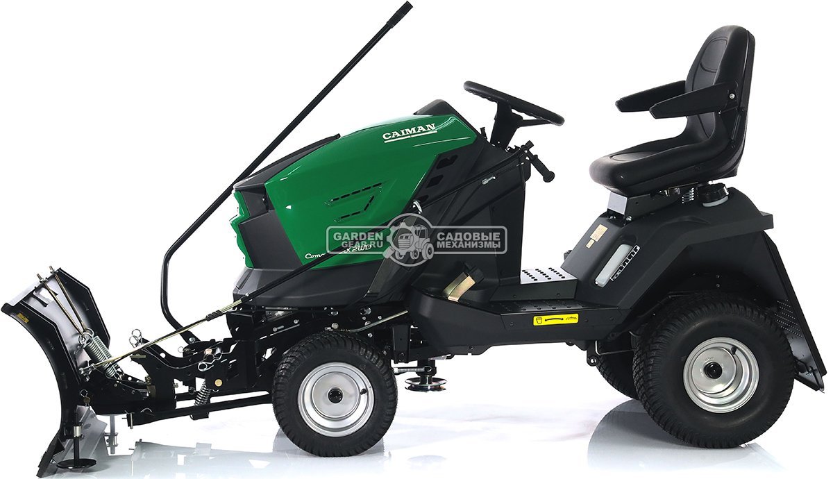 Садовый трактор Caiman Comodo Max 2WD 107D2C2 с отвалом 120 см и цепями на колеса