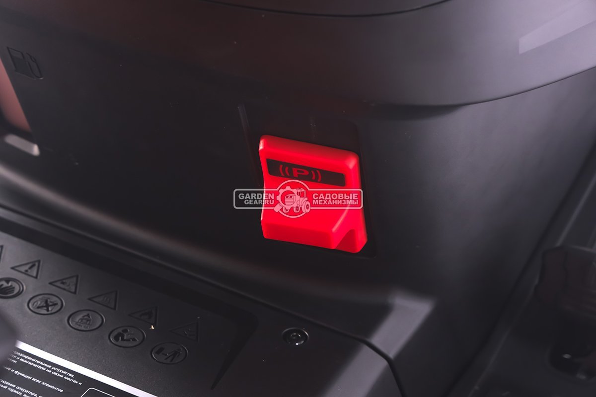 Садовый трактор Evoline TRG 98 CH (PRC, Loncin 452 куб.см., гидростатика, ширина кошения 96 см, травосборник 245 л, 200 кг.)