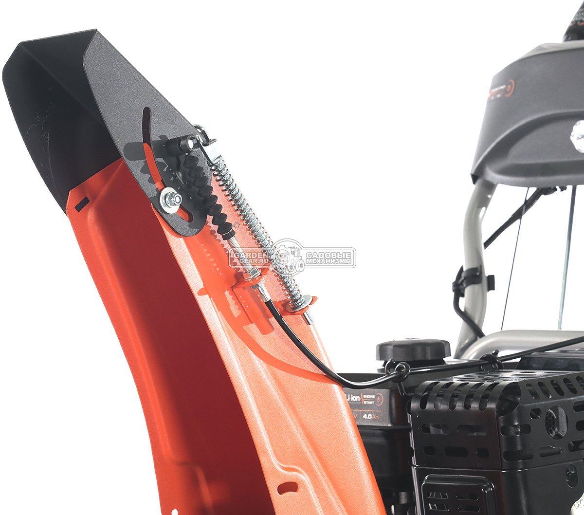 Снегоуборщик Daewoo S 8060 гусеничный (PRC, 61 см., Daewoo, 220 куб.см., эл/стартер 21В, фара, скорости 6/2, подогрев рукояток, 83 кг.)