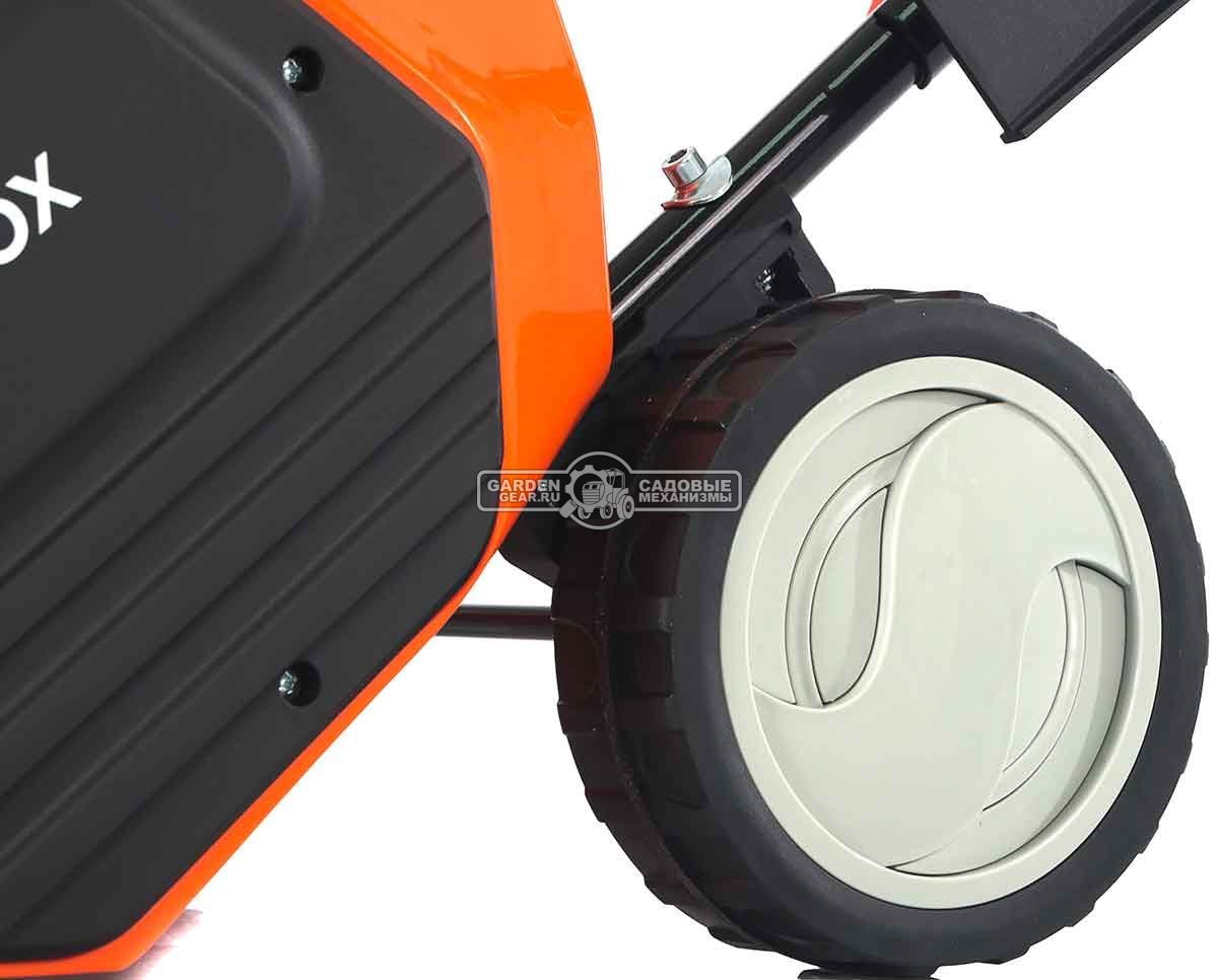 Снегоуборщик аккумуляторный Yard Fox 4625E Basic с 2 АКБ 4 А/ч и ЗУ (PRC, BL 2х20В, ширина 46 см, фара, 2 порта для АКБ, 20 кг)