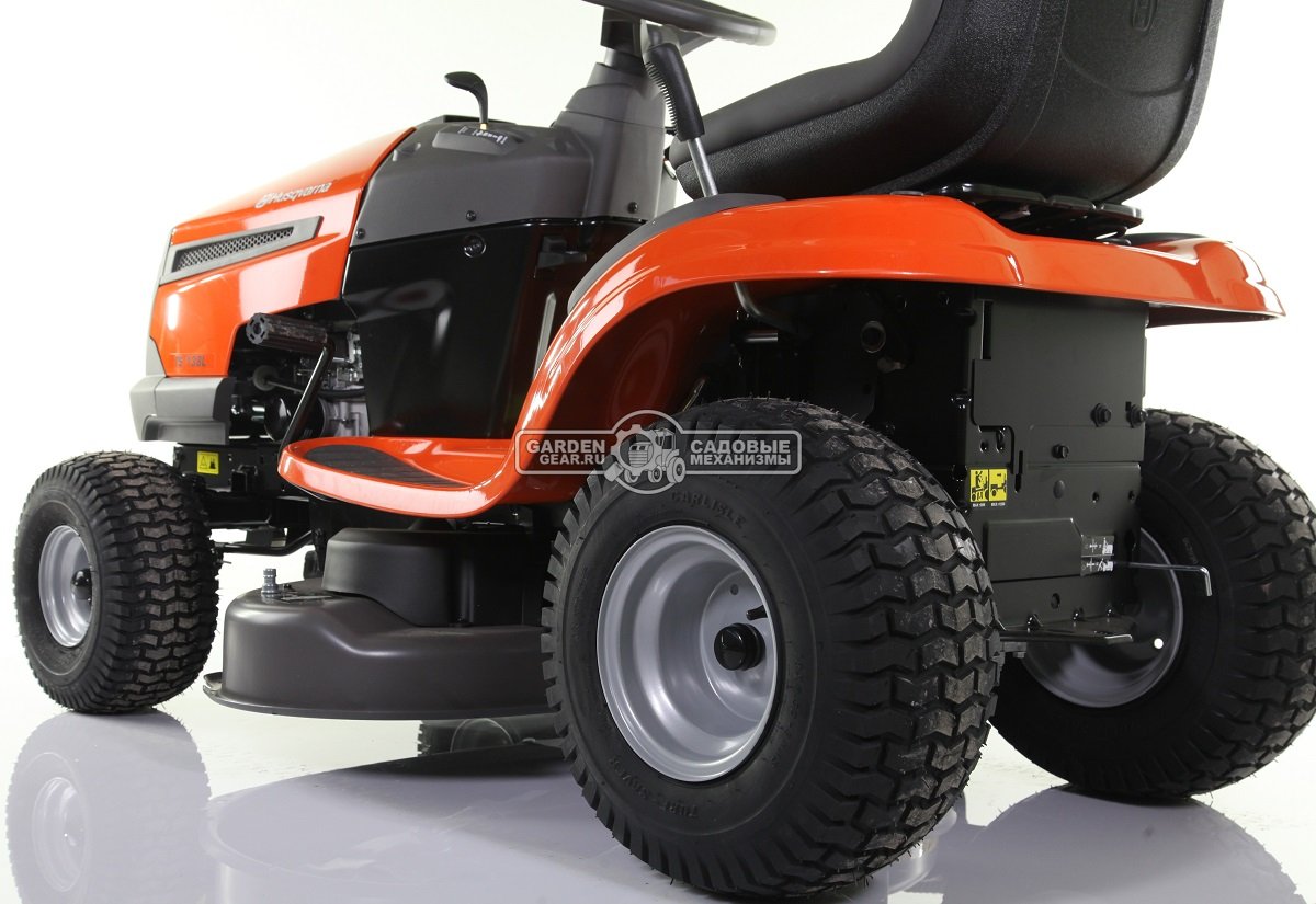 Садовый трактор Husqvarna TS 138L (USA, Husqvarna Loncin, 452 куб.см., гидростатика K46, боковой выброс, ширина кошения 97 см., 175 кг.)