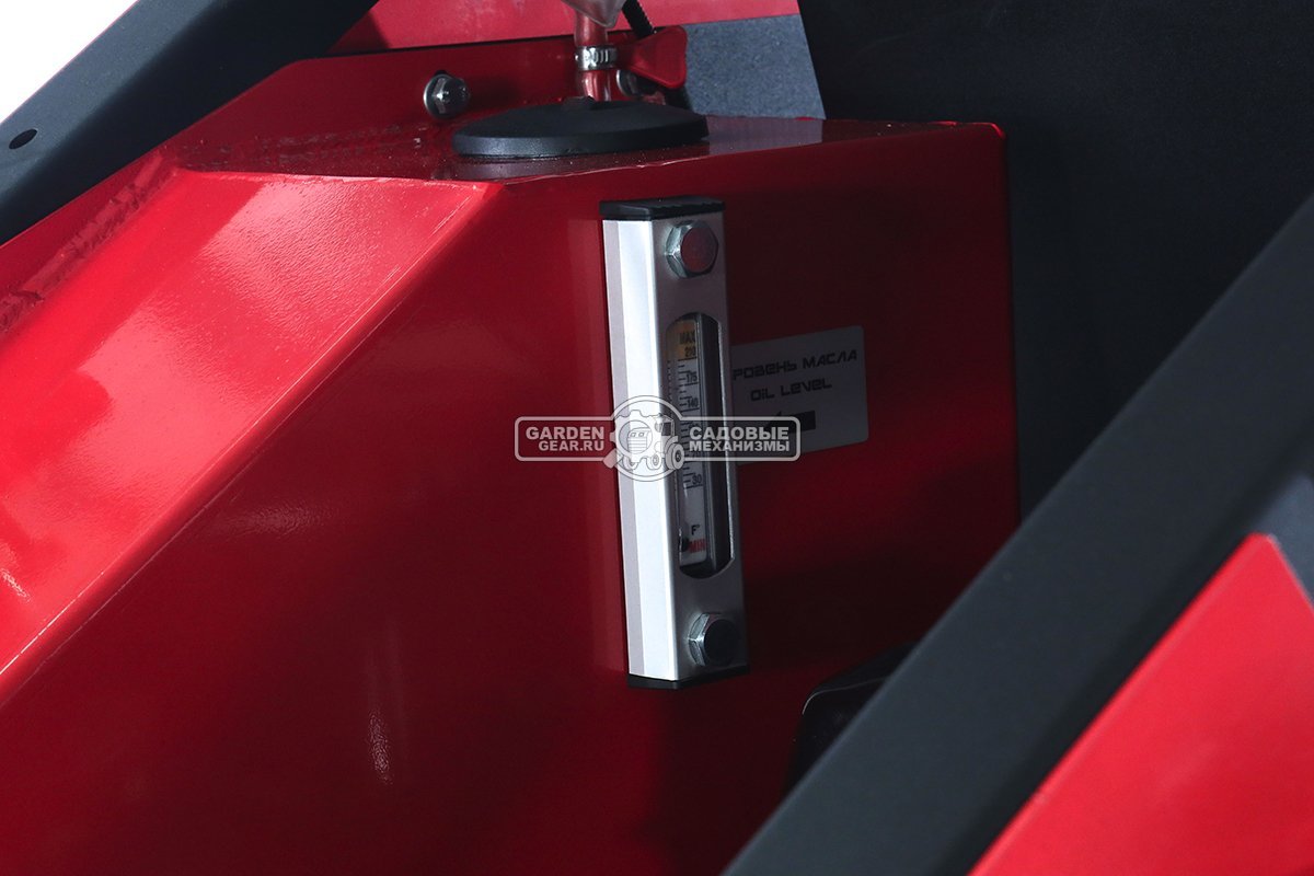 Прицепной экскаватор RED Rhino RBV-06 максимальная комплектация, Lifan 15 л.с., глубина копания 2,2 м., ковш 250 мм., 600 кг.