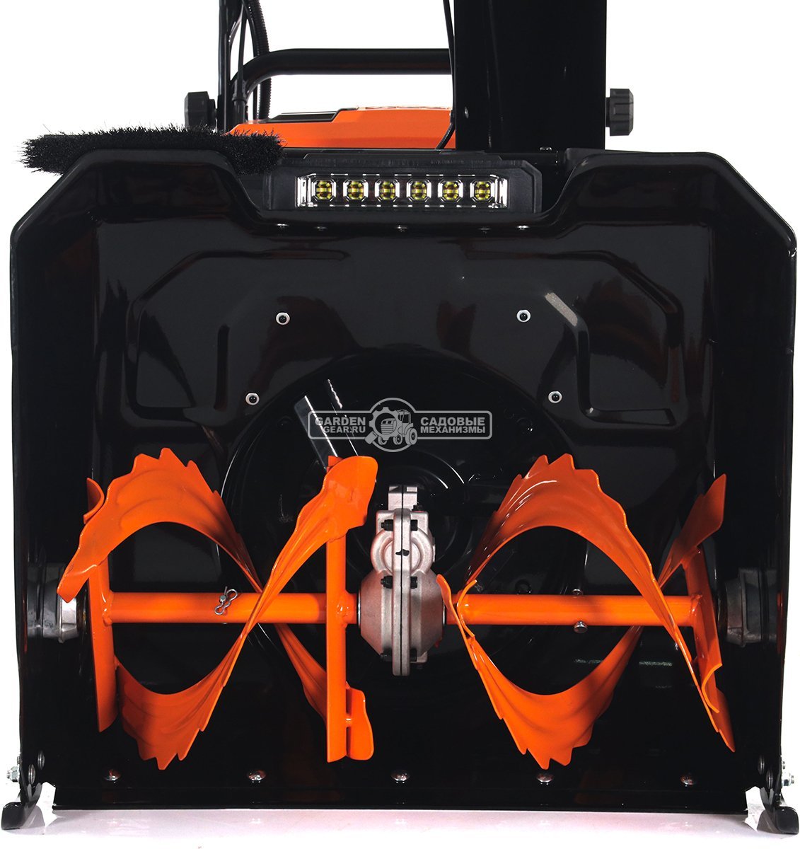 Снегоуборщик аккумуляторный самоходный Villartec WA6261 с 2 АКБ 8.0 А/ч и ЗУ (PRC, BL 62В, 61 см, фара, подогрев рукояток, 62 кг)