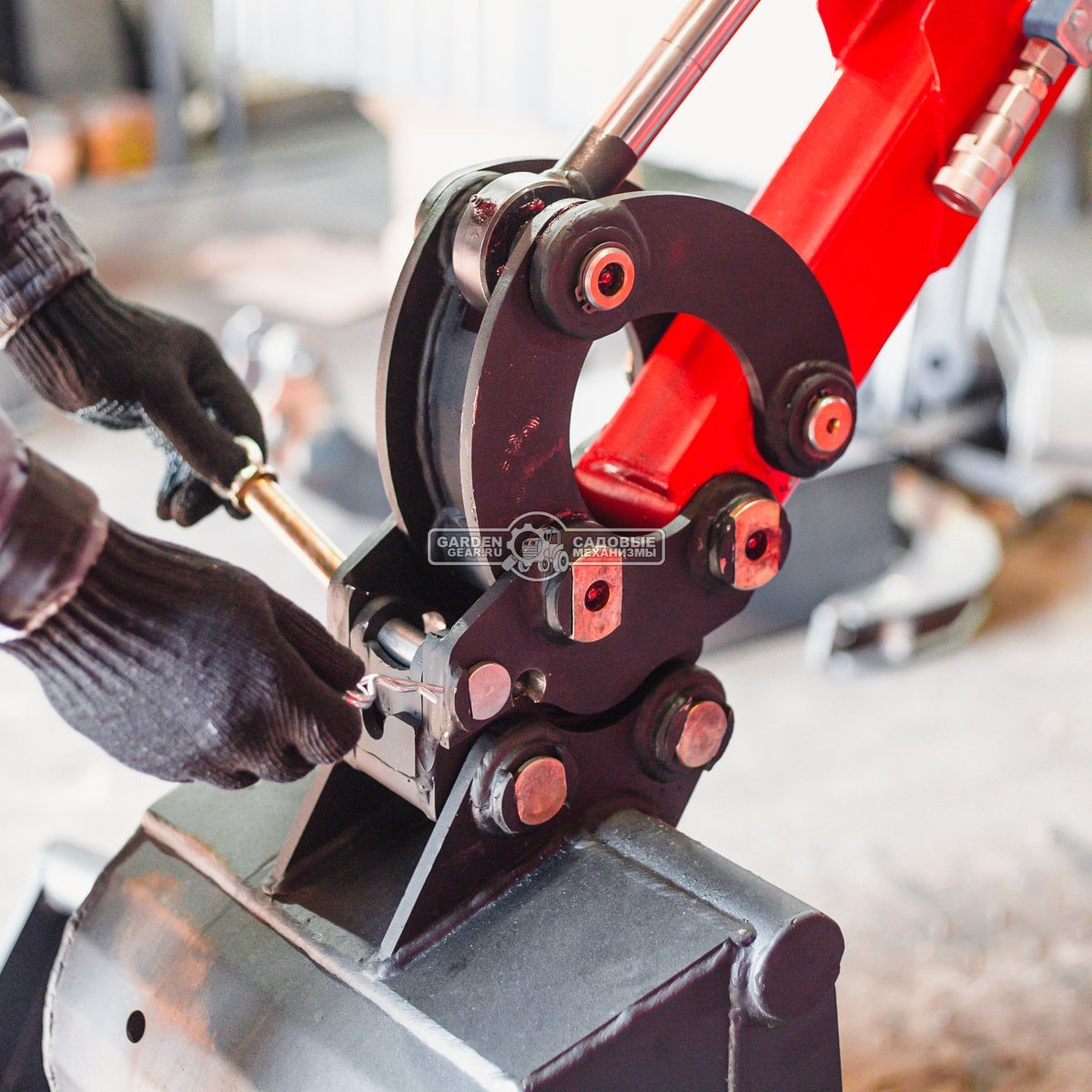 Быстросъём квик каплер RED для мини-экскаватора, 8 кг.