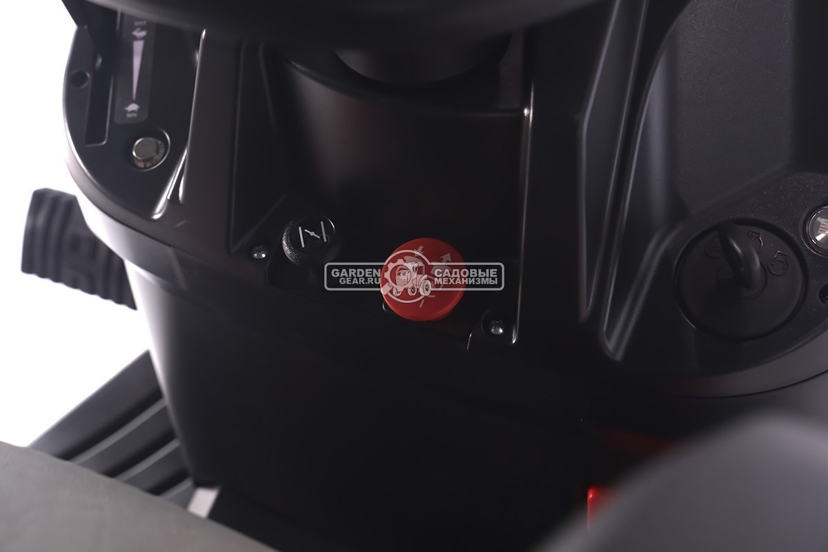 Садовый трактор ZimAni TC238HVD (PRC, Honda GXV630, гидростатика, дифференциал, травосбор. 320 л, шир. кошения 97 см, LED панель, 195 кг)